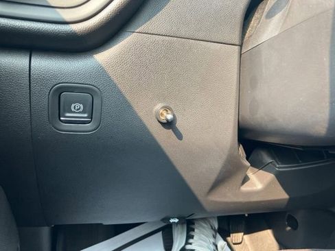 Used 2021 Chevrolet Silverado 1500 Custom w/ Custom Max Trailering Package image 16