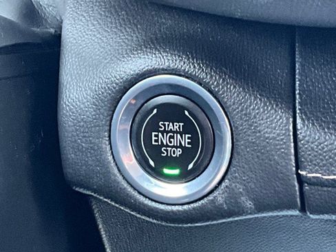 Used 2021 Buick Envision Essence w/ Sport Touring Package FWD image 25