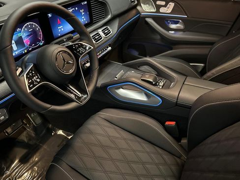 New 2026 Mercedes-Benz Maybach GLS 600 4MATIC image 4