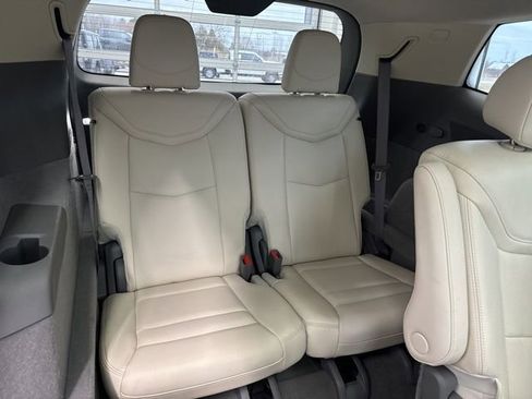 Used 2020 Cadillac XT6 Premium Luxury image 16