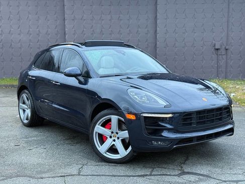 Used 2018 Porsche Macan GTS w/ Premium Package Plus image 3
