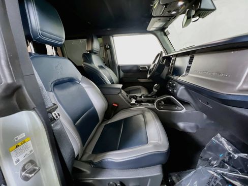 Used 2021 Ford Bronco First Edition AWD/4WD image 27