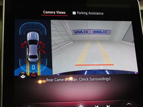 Used 2025 Mercedes-Benz C 300 Sedan image 27