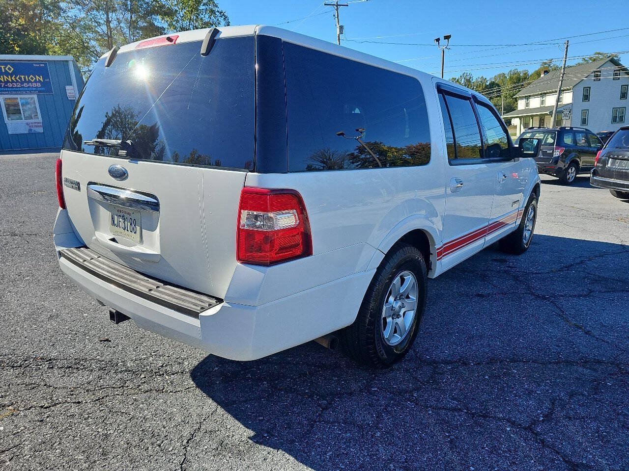 Used 2008 Ford Expedition EL XLT AWD/4WD image 6