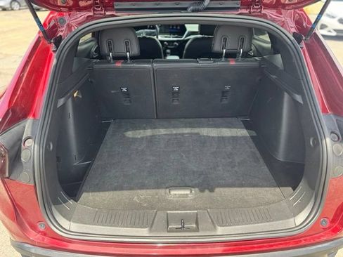 Used 2025 Chevrolet Trax RS w/ Sunroof Package FWD image 7