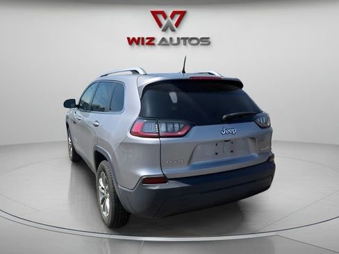 Used 2019 Jeep Cherokee Latitude Plus w/ Comfort/Convenience Group AWD/4WD image 3
