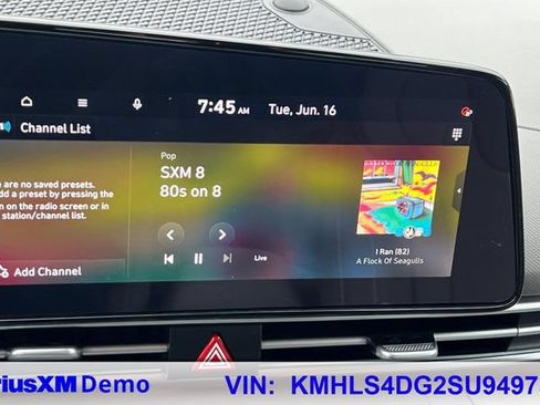 Used 2025 Hyundai Elantra SEL FWD image 35