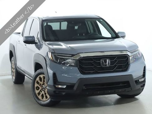 Used 2023 Honda Ridgeline RTL-E image 2