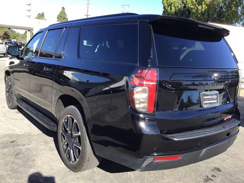 Used 2024 Chevrolet Suburban RST w/ Luxury Package image 3