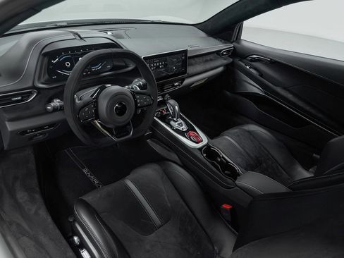 New 2026 Lotus Emira SE image 2