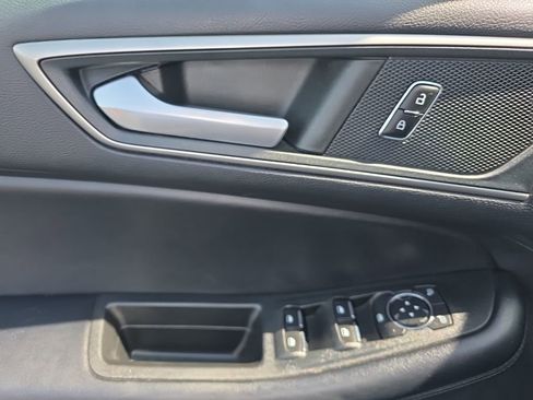 Used 2022 Ford Edge SEL AWD/4WD image 11