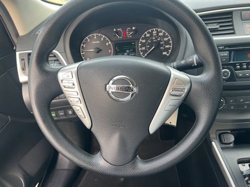 Used 2016 Nissan Sentra S image 11