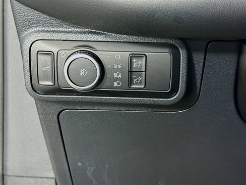 Used 2025 Ford Explorer ST-Line w/ ST-Line Street Pack AWD/4WD image 10