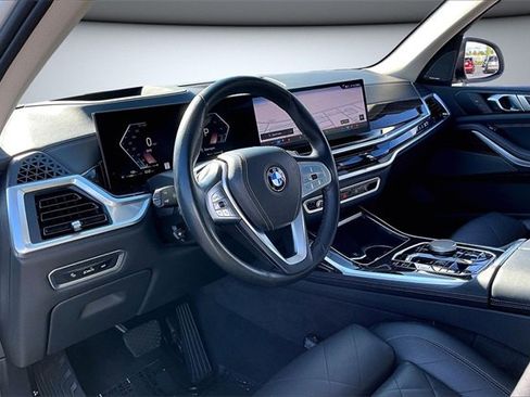 Used 2024 BMW X7 xDrive40i image 17