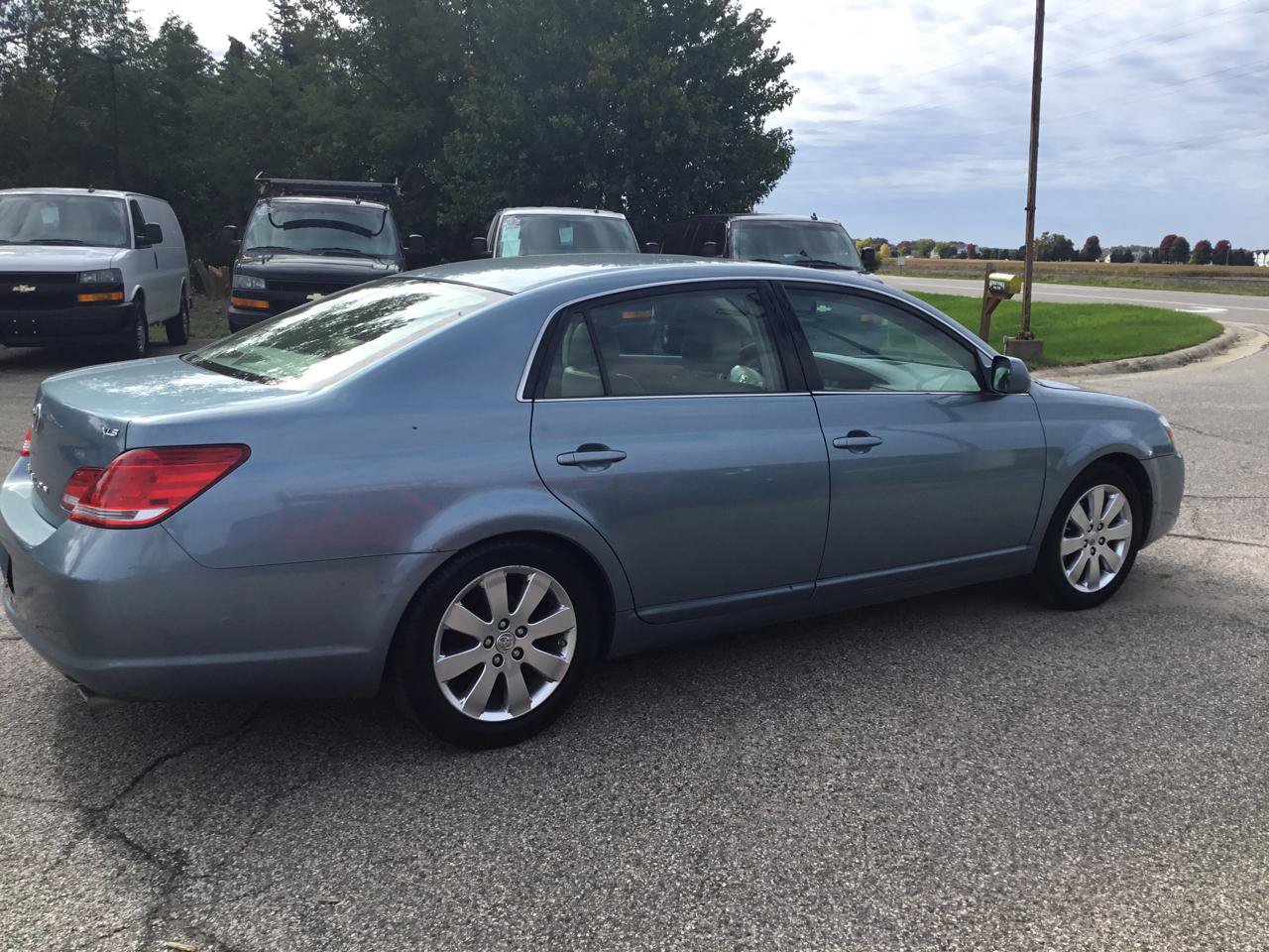 Used 2007 Toyota Avalon XLS FWD image 5
