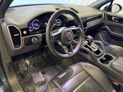 Used 2019 Porsche Cayenne image 4