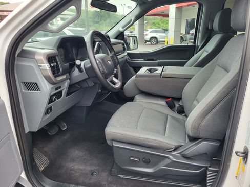 Used 2025 Ford F150 XLT w/ Equipment Group 301A Standard AWD/4WD image 19
