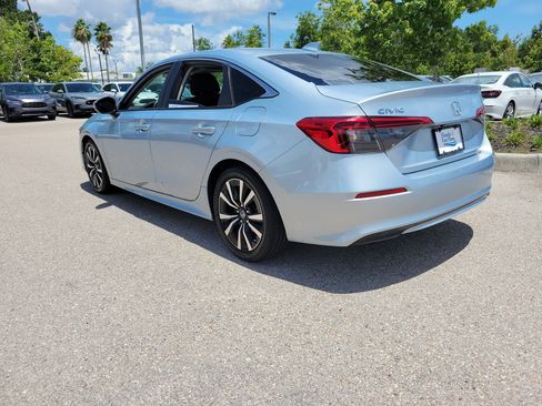 Used 2022 Honda Civic EX image 4