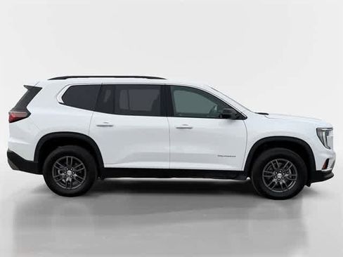 Used 2025 GMC Acadia Elevation image 14
