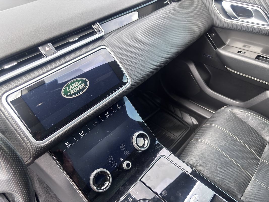 Used 2018 Land Rover Range Rover Velar S AWD/4WD image 29