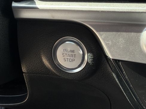 Used 2025 Kia Telluride S AWD/4WD image 23
