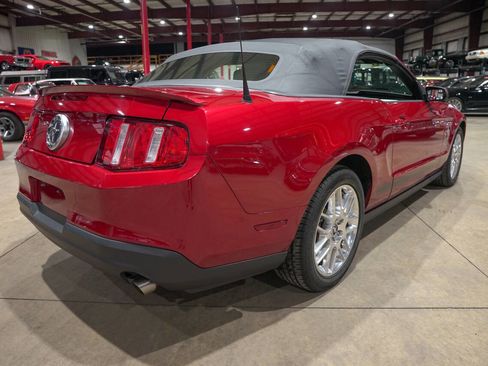 Used 2012 Ford Mustang Premium image 22