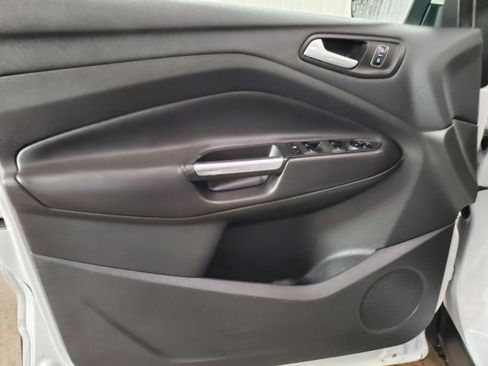 Used 2017 Ford Escape SE image 11