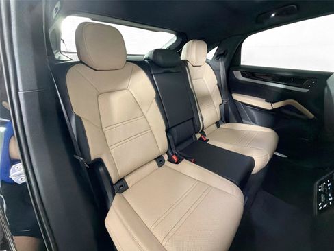 Certified 2026 Porsche Cayenne Coupe AWD/4WD image 26