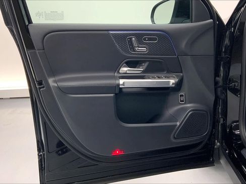 Certified 2024 Mercedes-Benz GLB 250 image 25