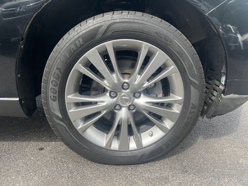 Used 2014 Lexus RX 450h AWD image 38