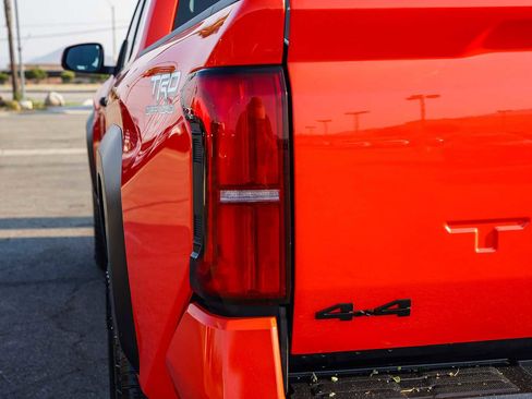 Used 2024 Toyota Tacoma TRD Off-Road image 7