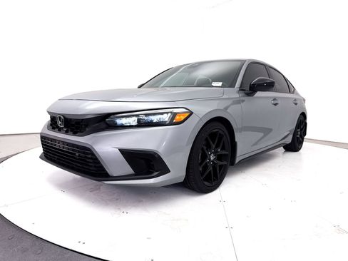 Used 2023 Honda Civic Sport image 11