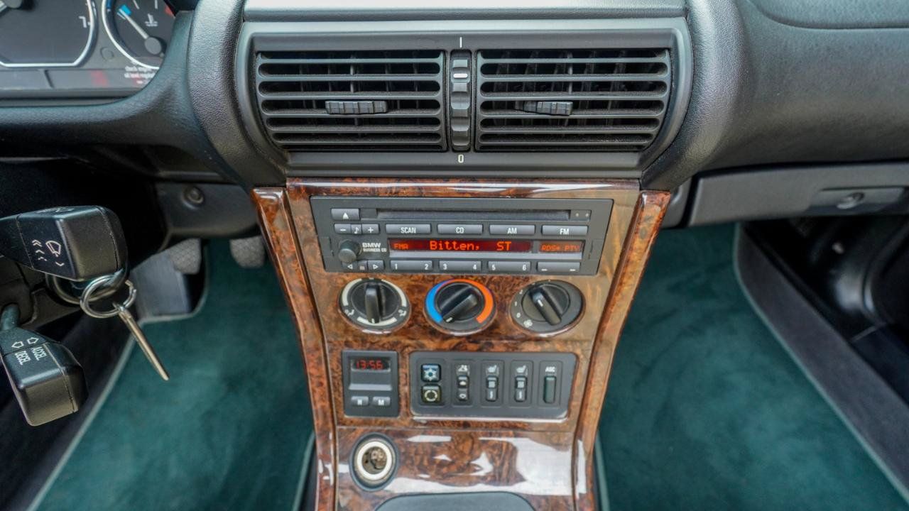 Used 1999 BMW Z3 2.8 RWD image 30