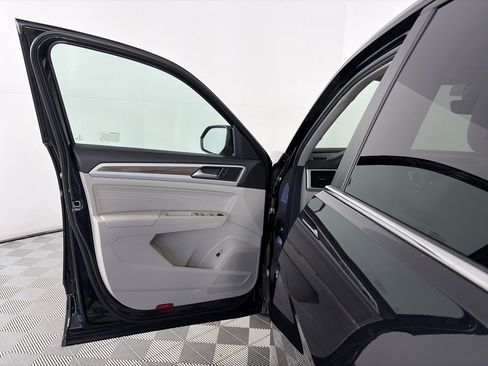 Used 2023 Volkswagen Atlas SEL image 10