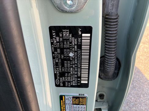 Used 2025 Hyundai Kona SEL image 30