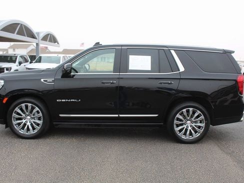 Used 2022 GMC Yukon Denali w/ Denali Ultimate Package image 9