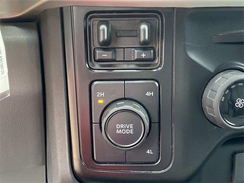 Used 2025 Ford F250 XLT image 30