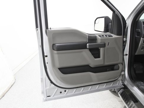 Used 2019 Ford F150 XLT w/ Equipment Group 302A Luxury image 5