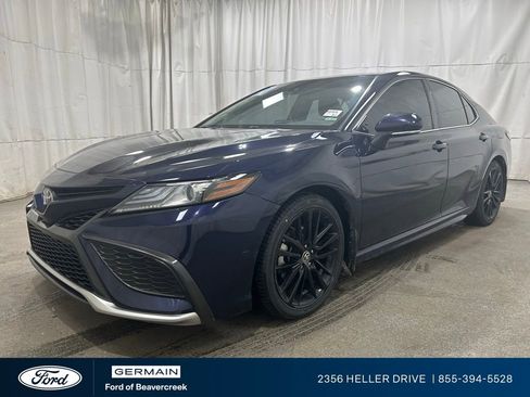 Used 2021 Toyota Camry XSE image 4