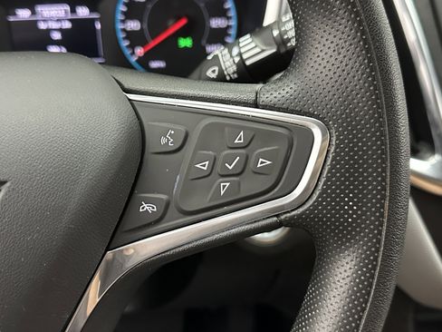 Used 2022 Chevrolet Equinox LS image 21