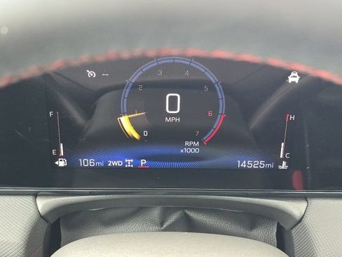 Used 2025 Chevrolet TrailBlazer RS w/ Convenience Package AWD/4WD image 25
