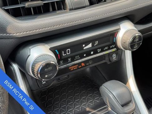 Used 2020 Toyota RAV4 XLE w/ All Weather Liner Package AWD/4WD image 28