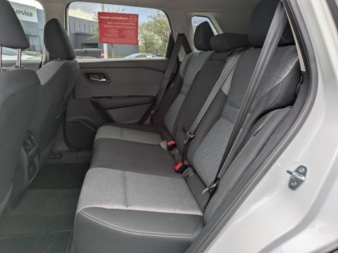 Certified 2023 Nissan Rogue SV image 14