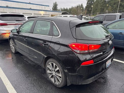 Used 2019 Hyundai Elantra GT image 2