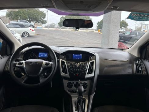 Used 2014 Ford Focus SE image 9