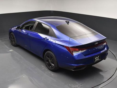 Used 2021 Hyundai Elantra SEL w/ Convenience Package image 43