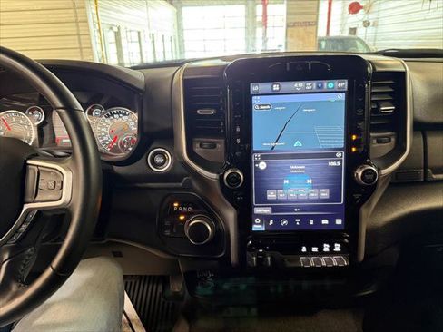 Certified 2024 RAM 2500 Big Horn w/ Sport Appearance Package AWD/4WD image 35
