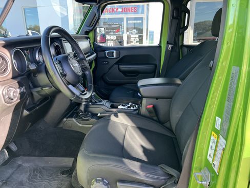 Used 2019 Jeep Wrangler Unlimited Sport S image 16