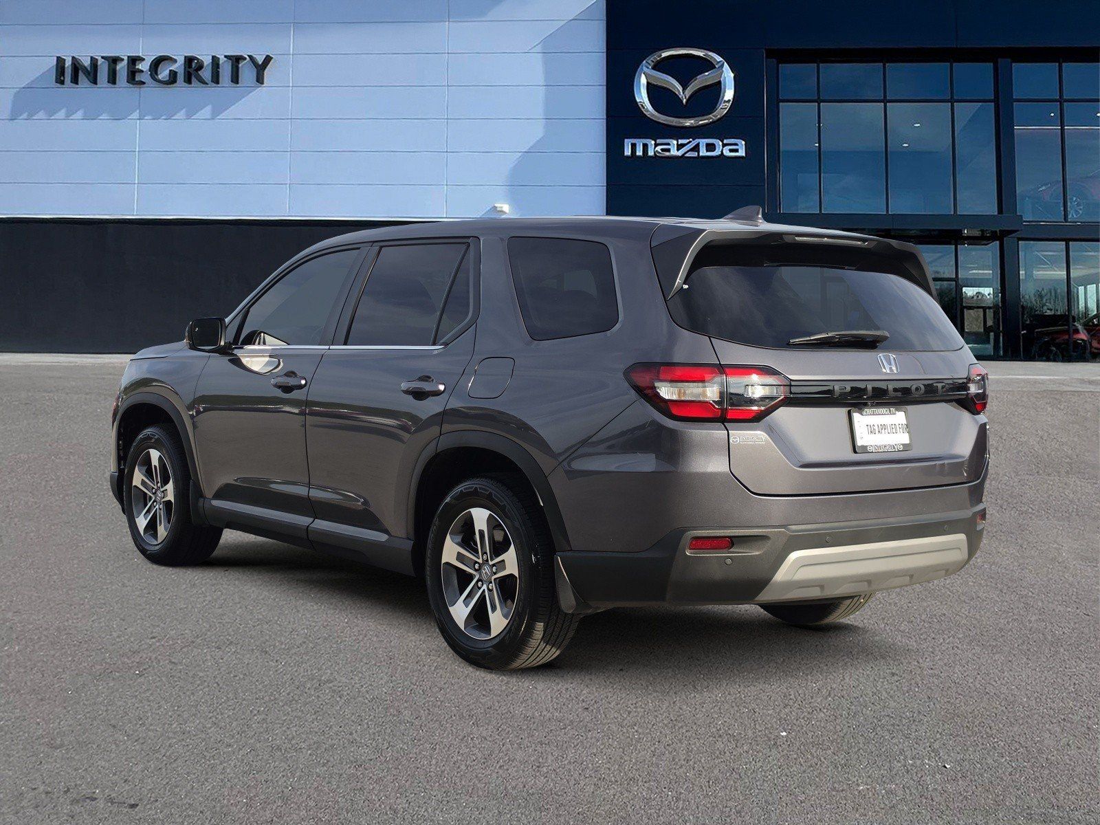 Used 2025 Honda Pilot EX-L image 4