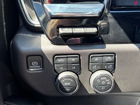 Used 2024 Chevrolet Silverado 1500 High Country w/ Technology Package AWD/4WD image 32